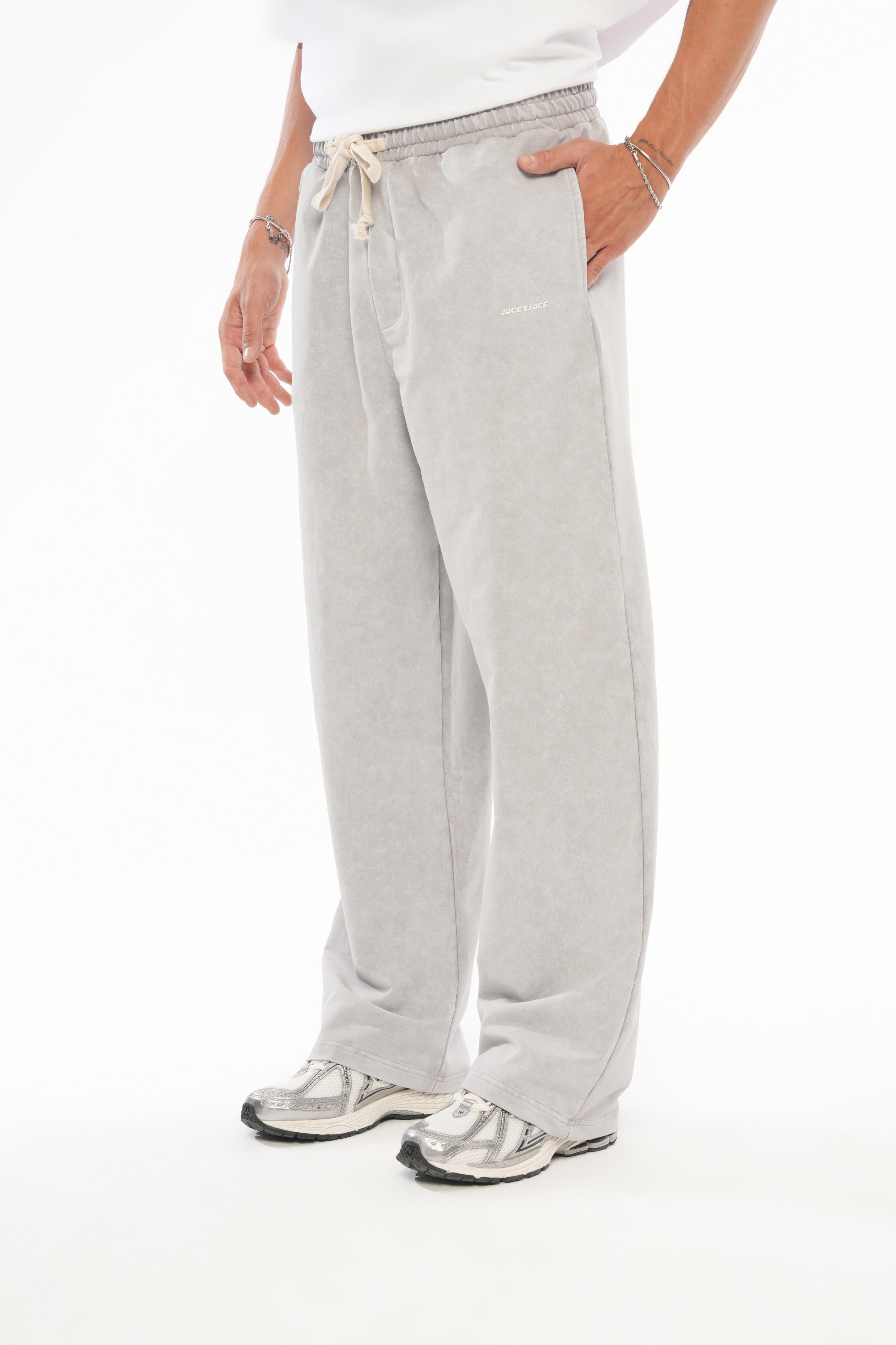 Basic Tracksuit with Embroidery Details - Black