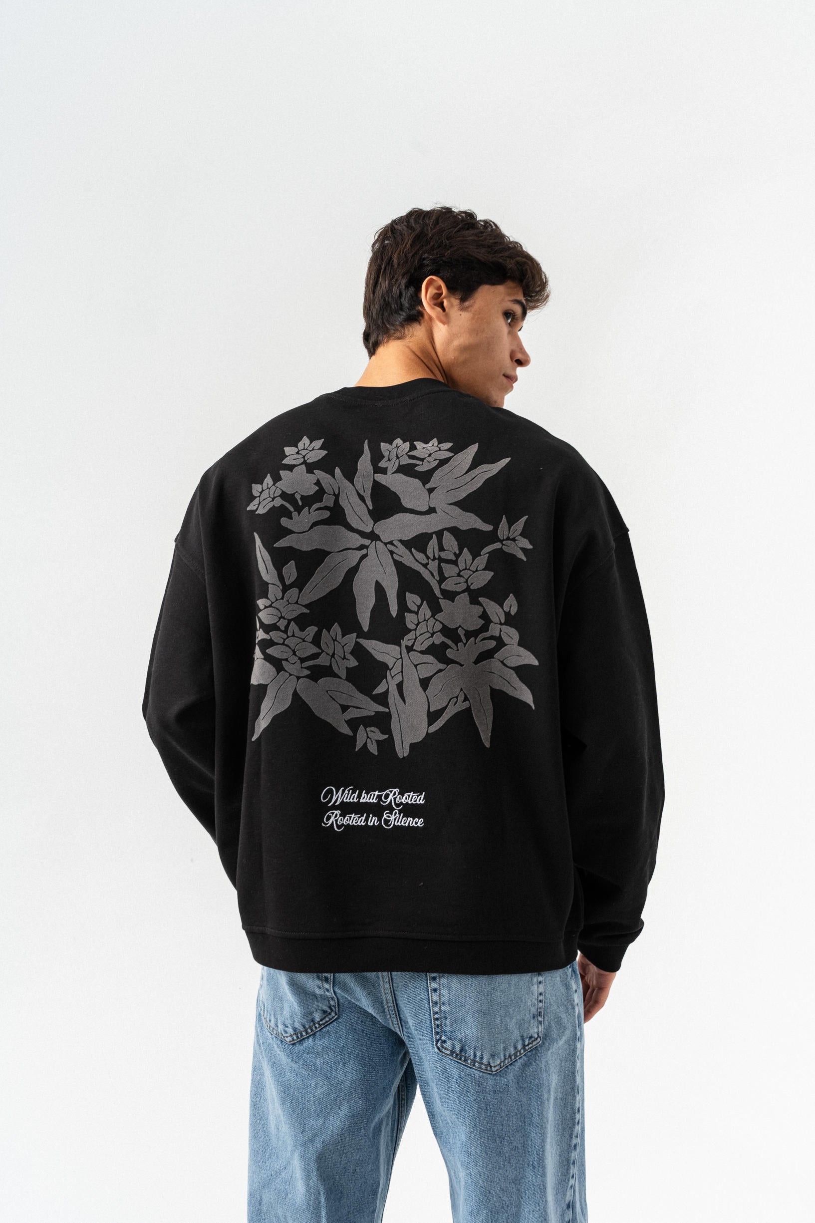 Çiçek Desenli Oversize Sweatshirt - Siyah