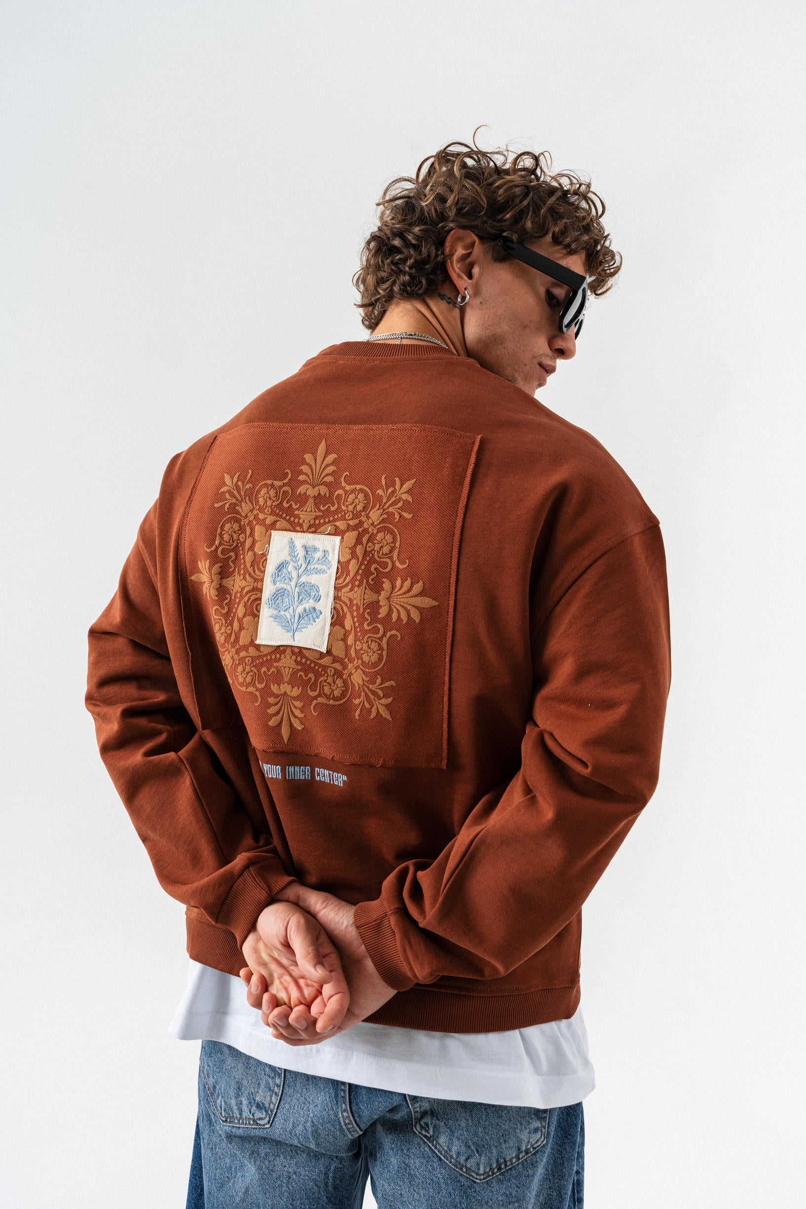 Patch Detaylı Oversize Sweatshirt - Kahverengi