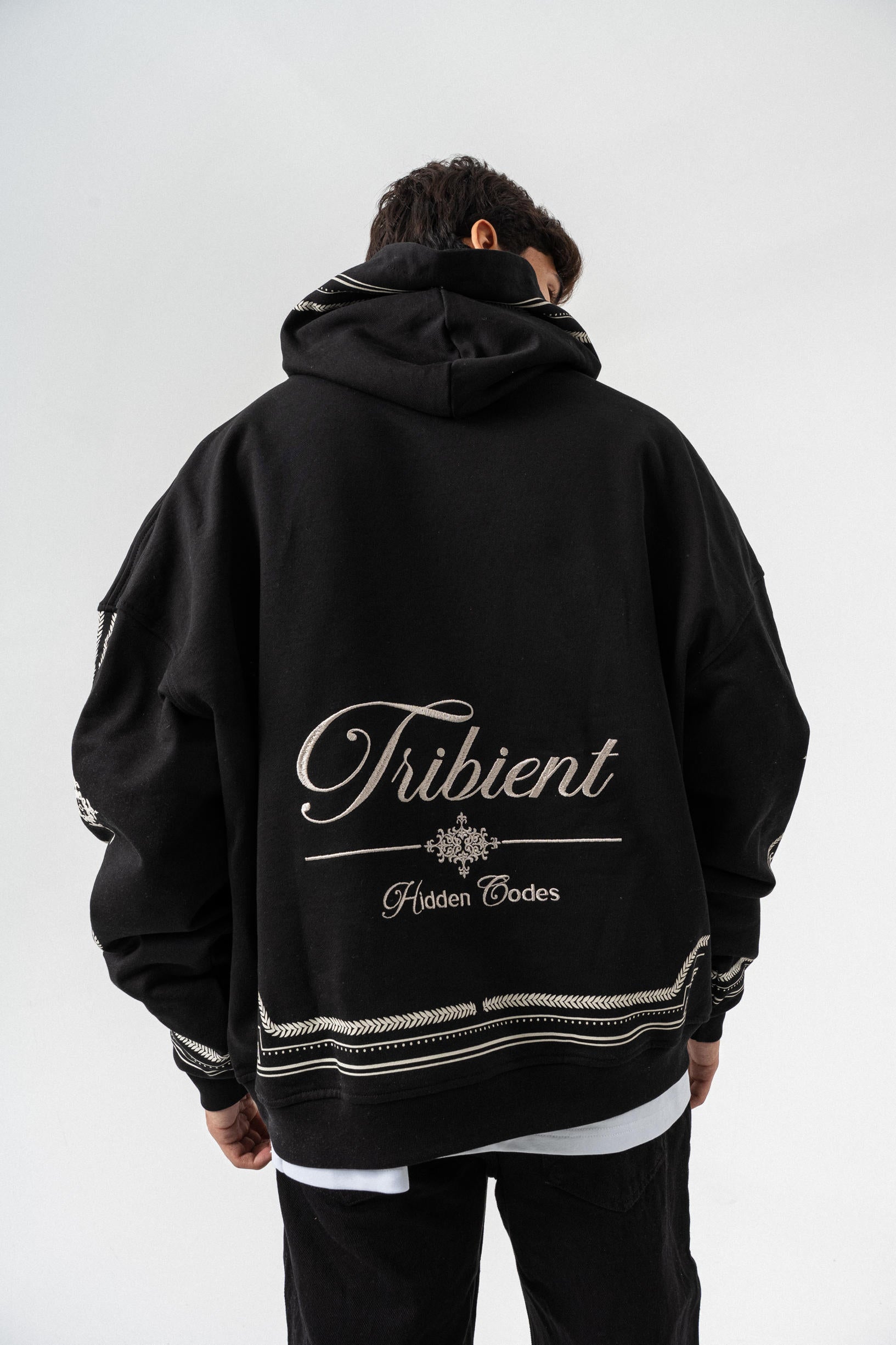 Desenli Kapüşonlu Oversize Sweatshirt - Siyah