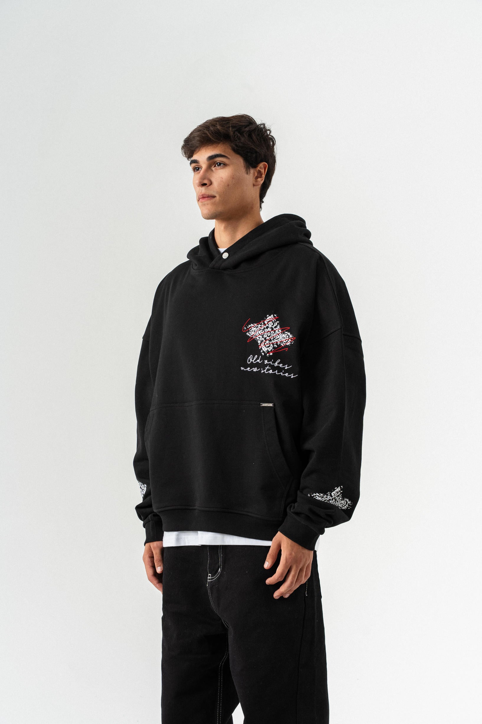 Nakış Detaylı Kapüşonlu Oversize Sweatshirt - Siyah