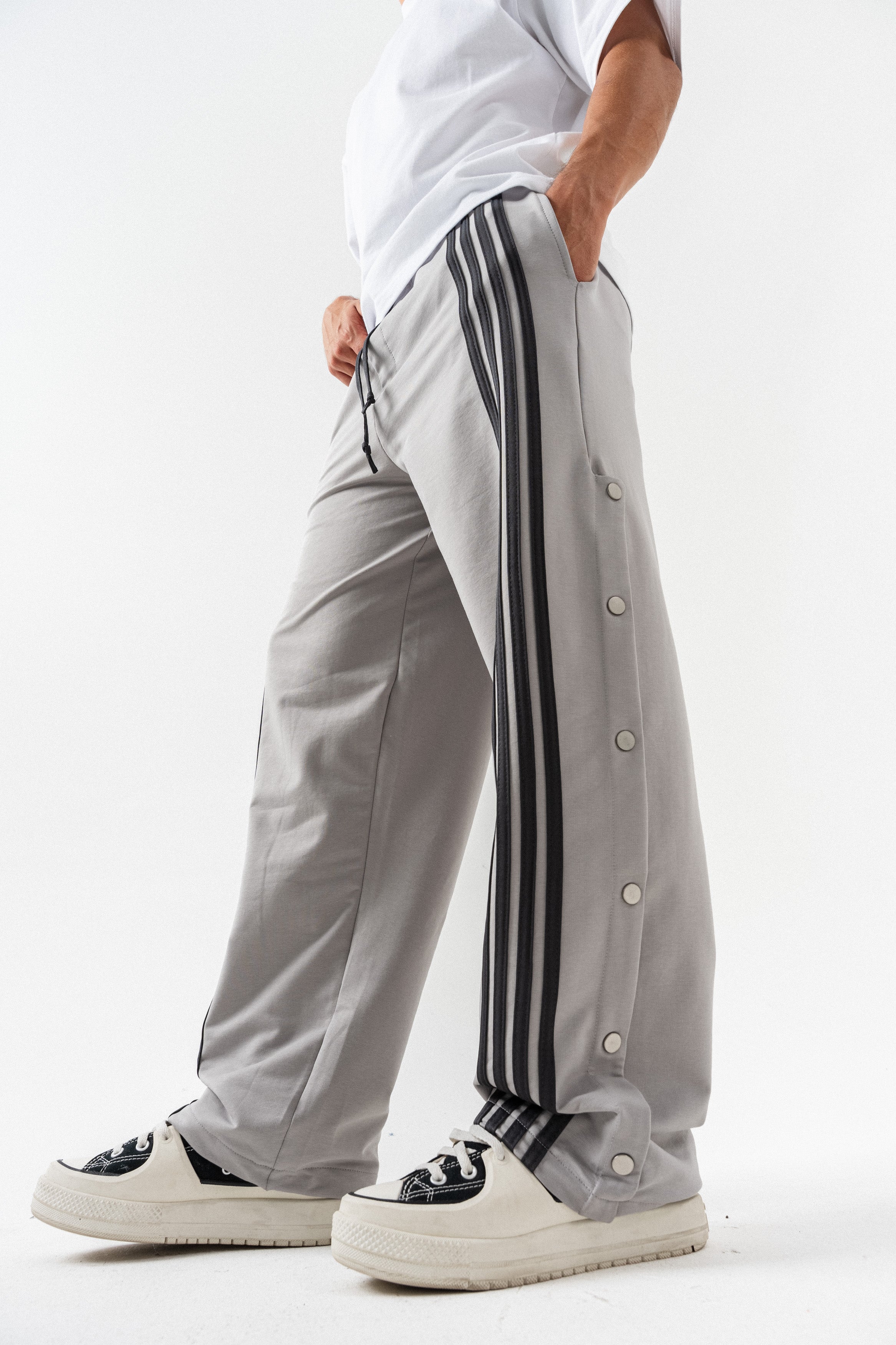 Düğme Detaylı Şeritli Baggy Eşofman Altı- Gri