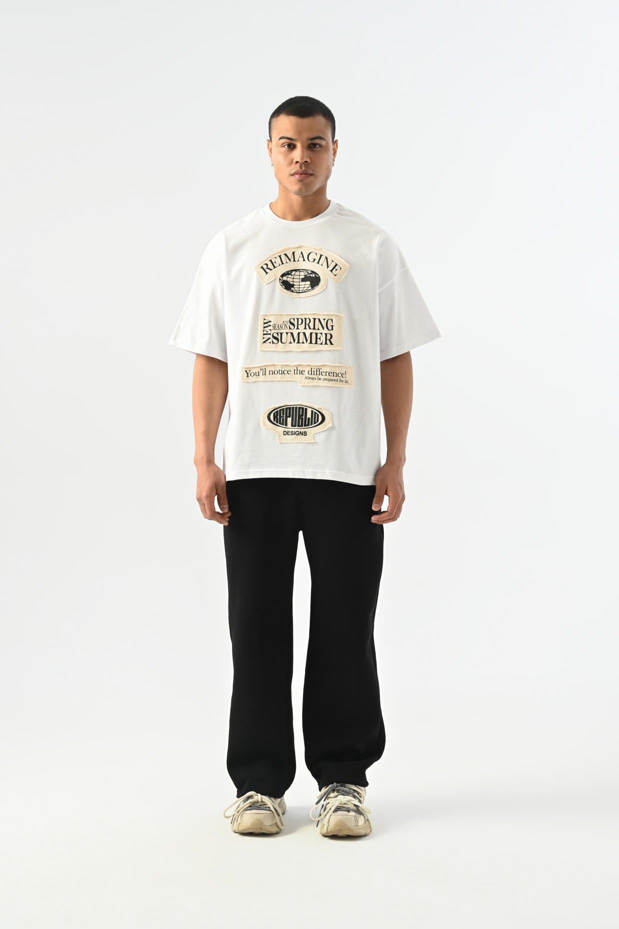 Reimagine Patch Detaylı Oversize T-shirt - Beyaz