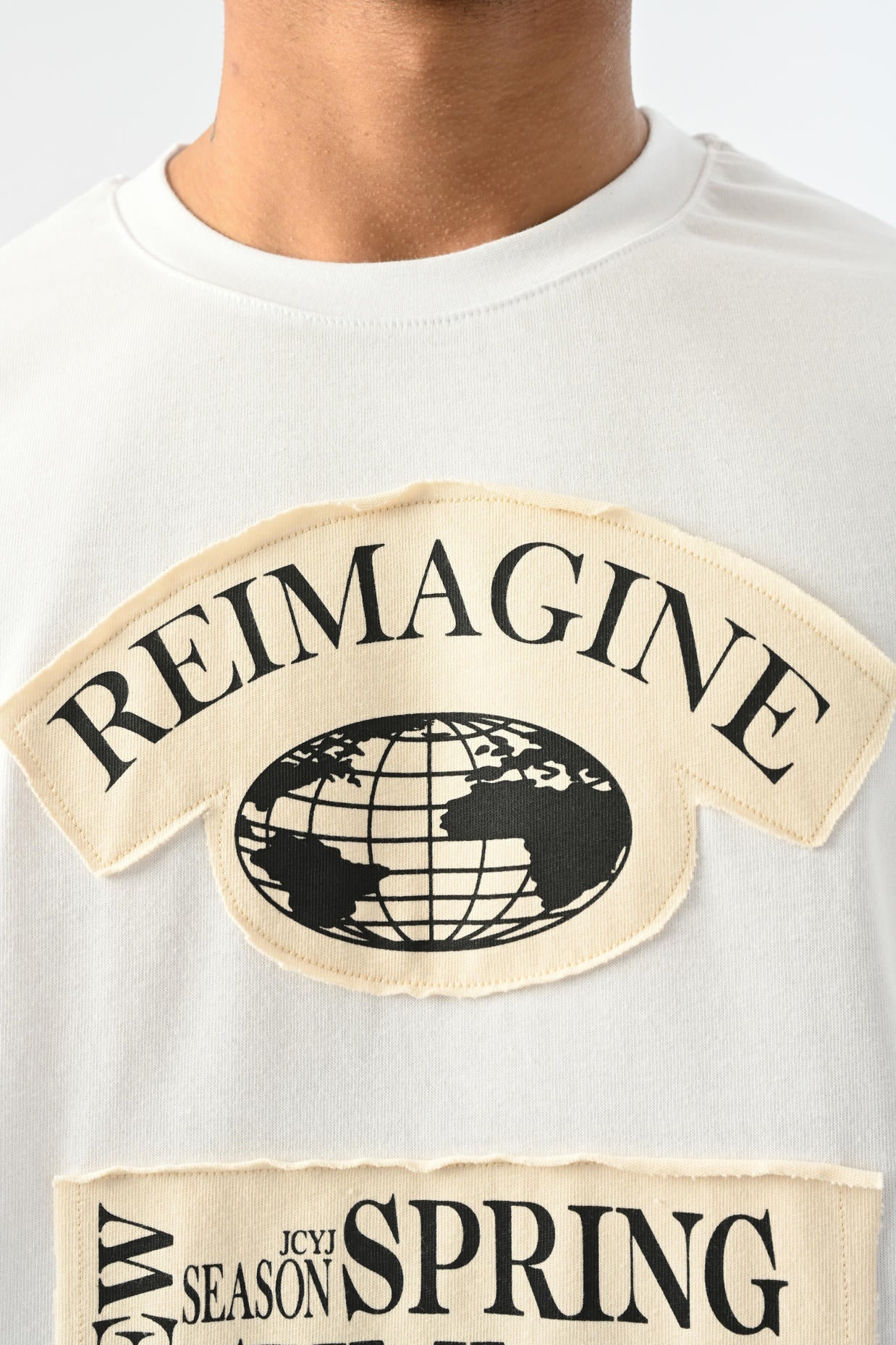 Reimagine Patch Detaylı Oversize T-shirt - Beyaz