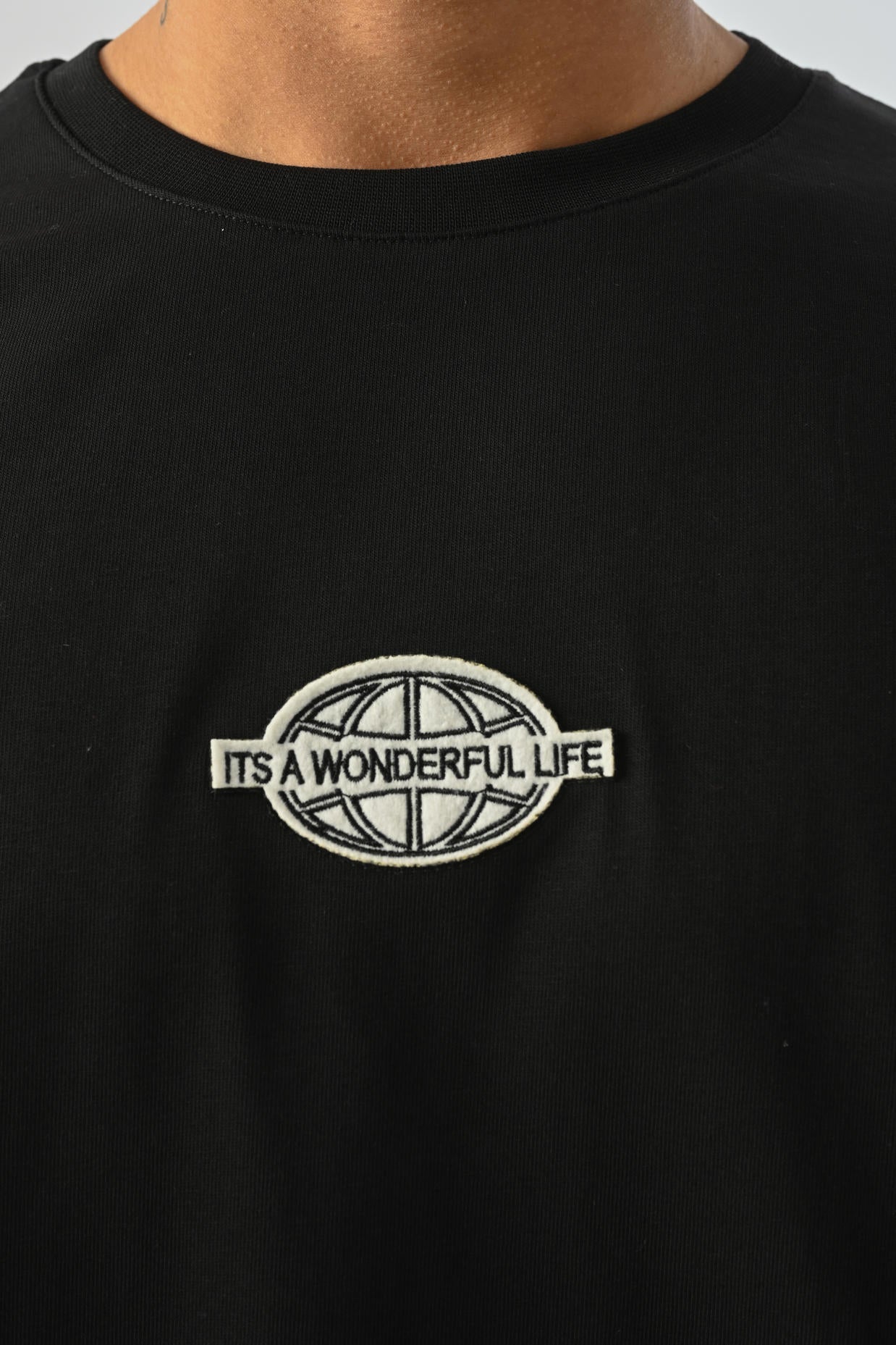 Wonderful Patch Detailed Oversize T-shirt - Black