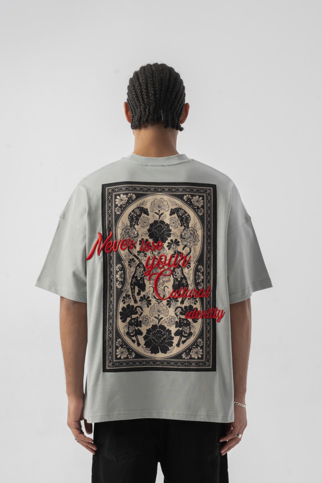 Nakış Detaylı Oversize T-shirt - Gri