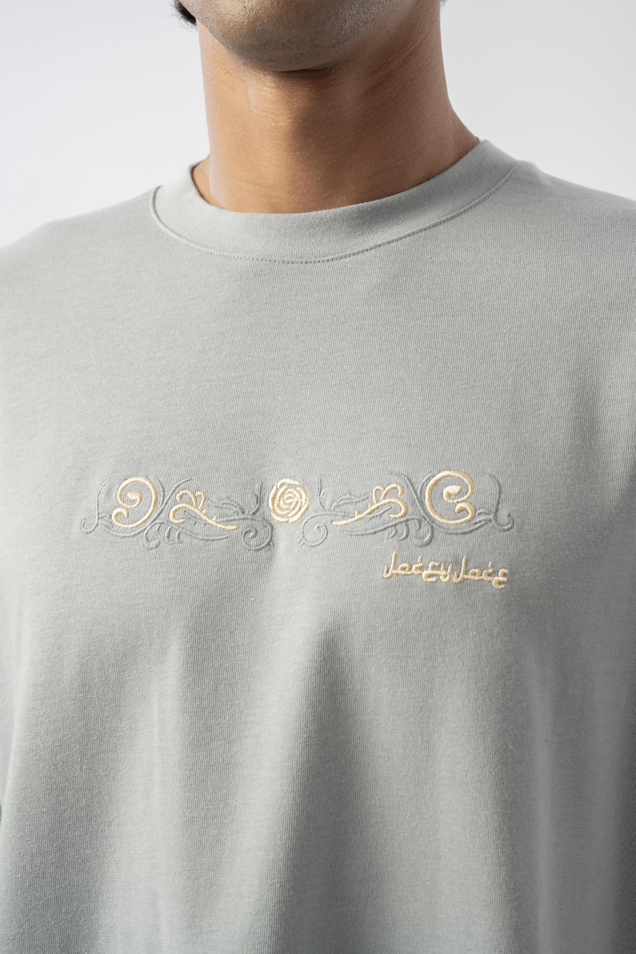 Nakış Detaylı Oversize T-shirt - Gri